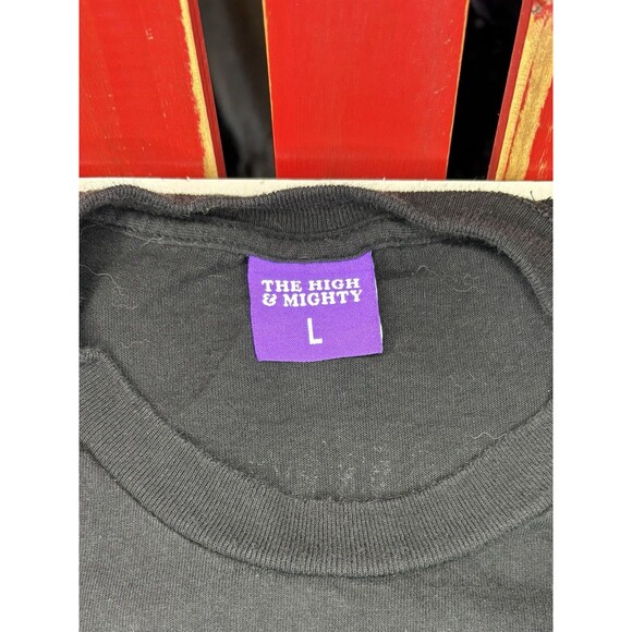 The High & Mighty Freshly Baked Cupcake Graphic T Shirt Black Mens Large Used - Picture 6 of 7